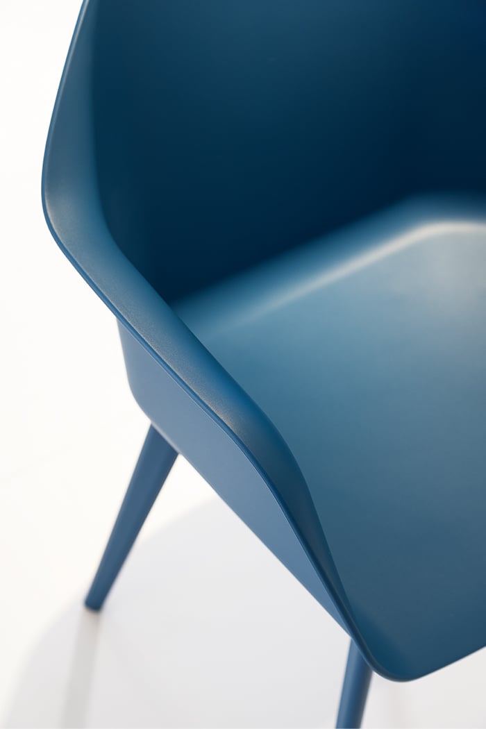 Close up of the loch blue Coleurí chair