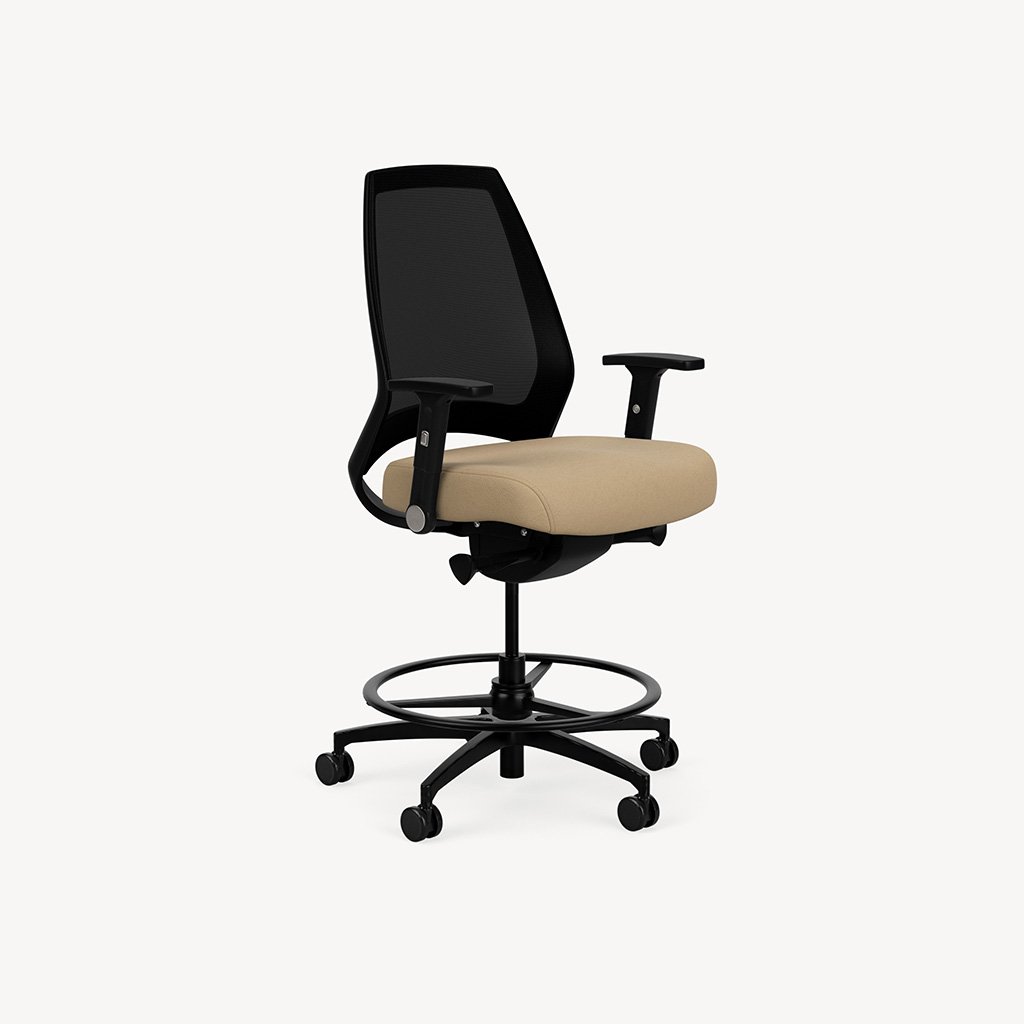 4-UP-mesh-back-black-mesh-black-framework-leather-seat-front45