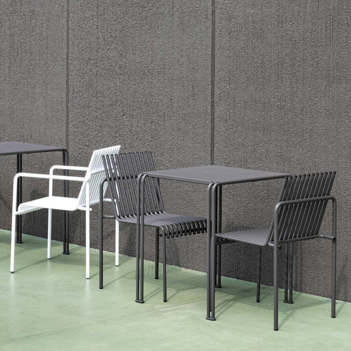 amalfi-streetscape-chairs