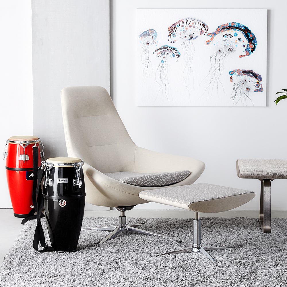 astro-chair-with-chico-ottoman-2