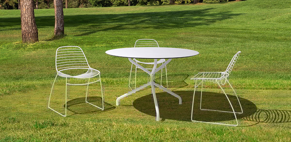 Eclipse Wired chairs around table
