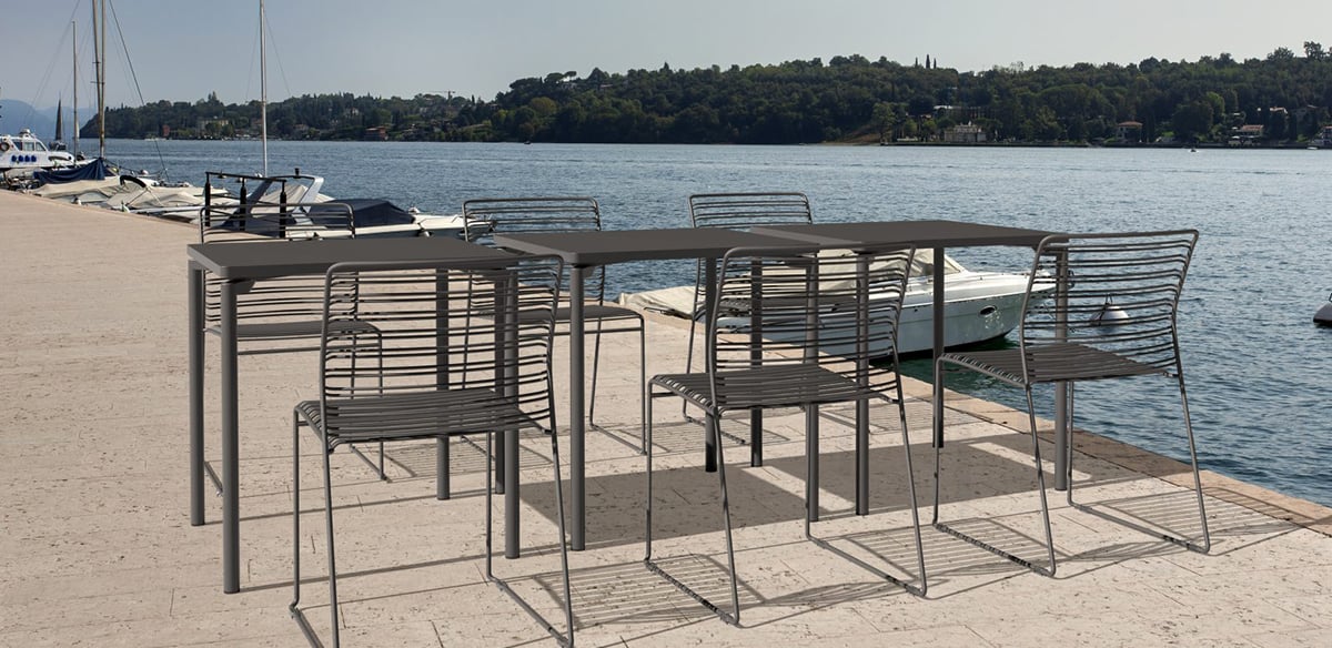 Libra Wired chairs around tables