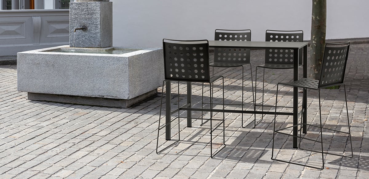 large-rectangular-bar-table