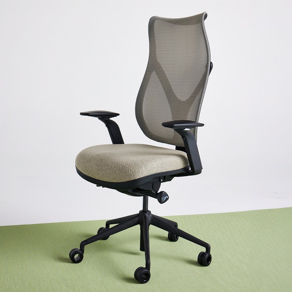 onda-high-back-black-framework-silver-mesh-upholstered-seat-front45