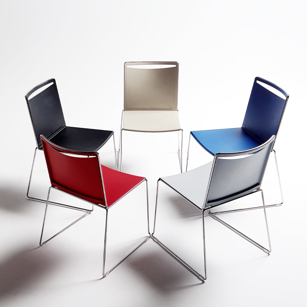 splash-poly-chairs-in-round