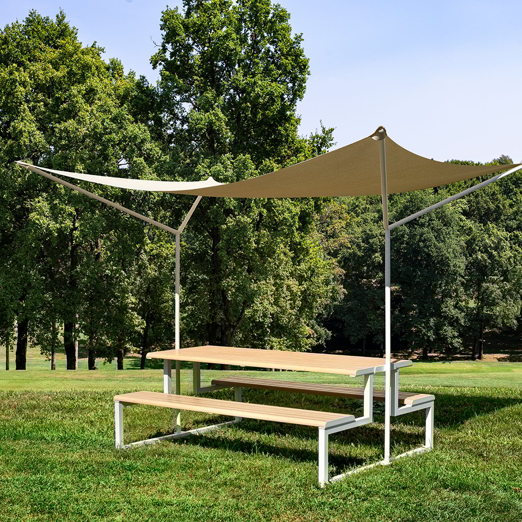 tahoe-picnic-table-with-sunshade-in-park-2