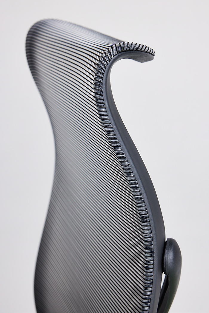 Onda mesh back in black