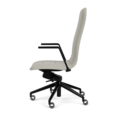 Jeté high back with black framework & knee-tilt