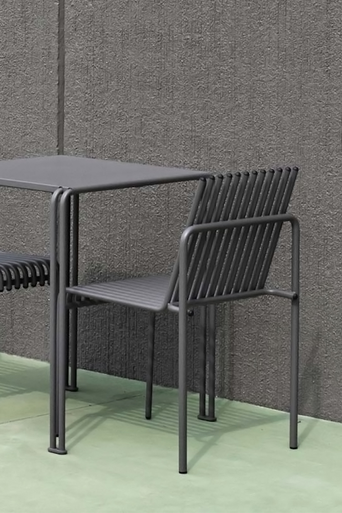 Amalfi.015 anthracite chair with Sierra.015 school table