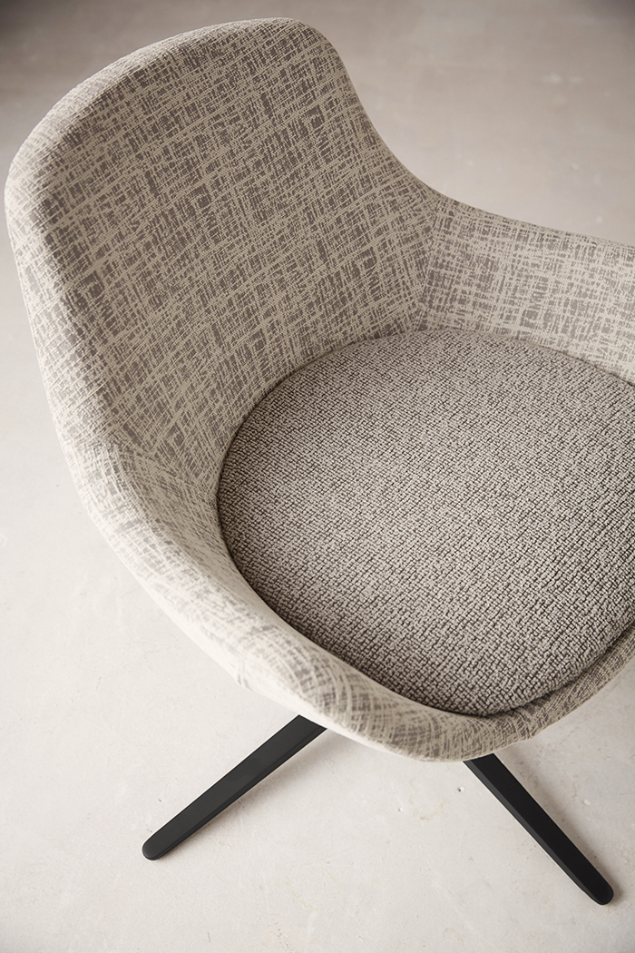 comet-two-tone-on-black-base