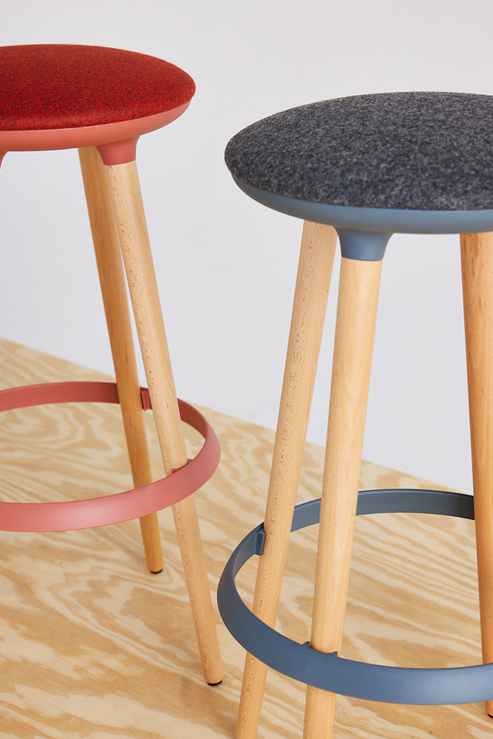 joi-high-stools-red-anthracite