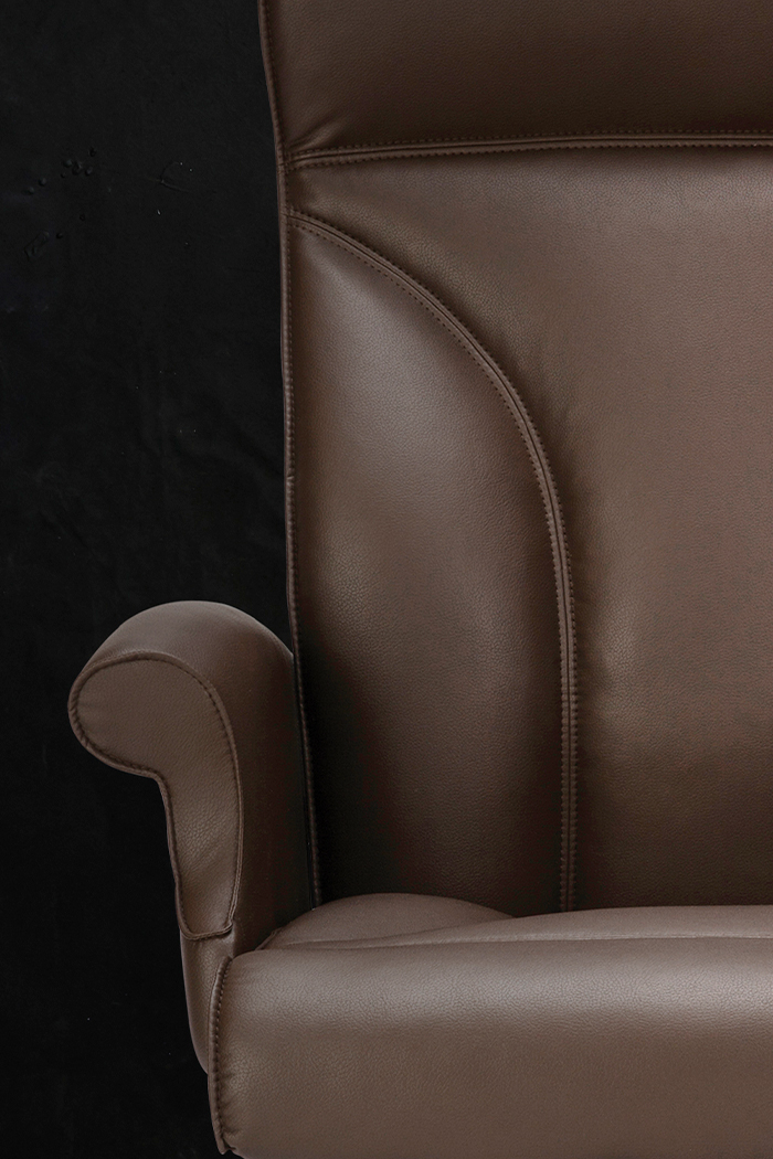 Close up of the high back showing the saddle stitch lines