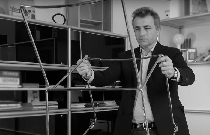 Alberto Basaglia inspects a Splash frame prototype