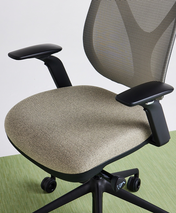 onda-upholstered-seat-close-up